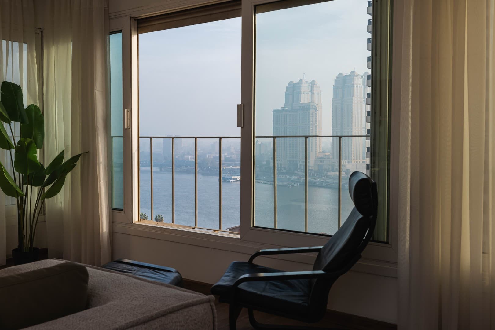 Nile-View | Luxe 1BR Apartment in Cairo — photo 1