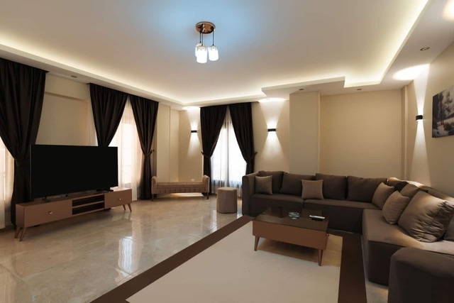 3BR Family Comfort near Arkan Plaza