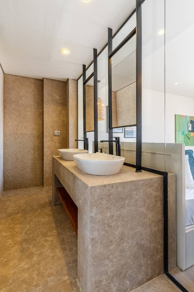 Cozy Beachfront Cabin at Mesca