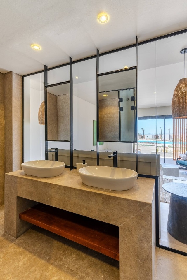 Cozy Beachfront Cabin at Mesca