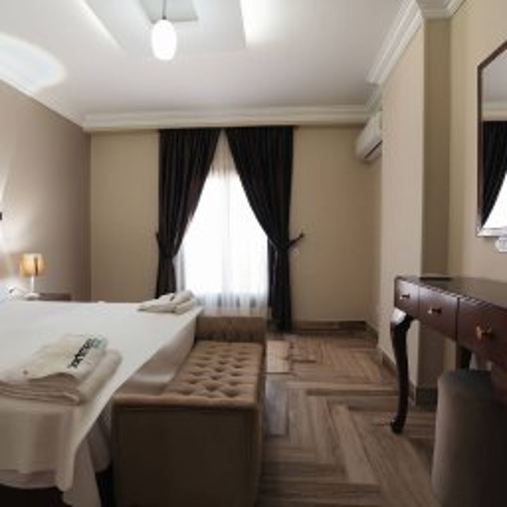 stylish 3BR Apartment in Sheikh Zayed