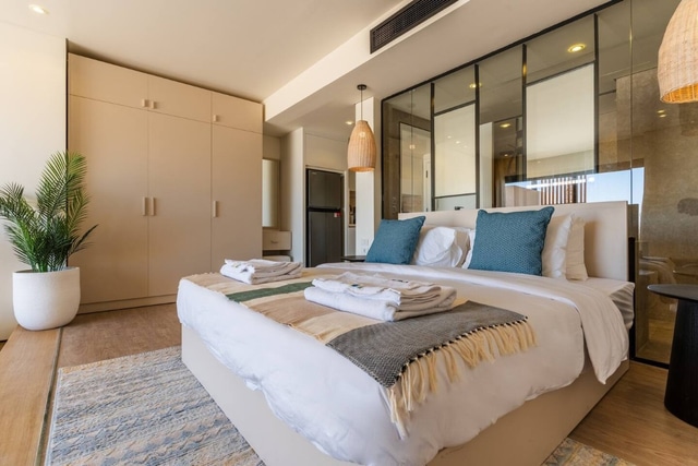 Cozy Beachfront Cabin at Mesca