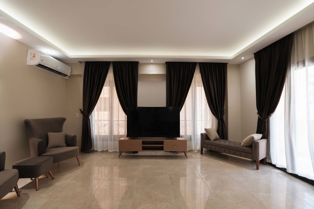 Bright 3BR Home Near Arkan Plaza