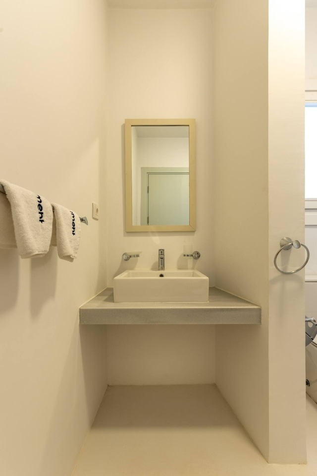 Tranquil Waterside Haven