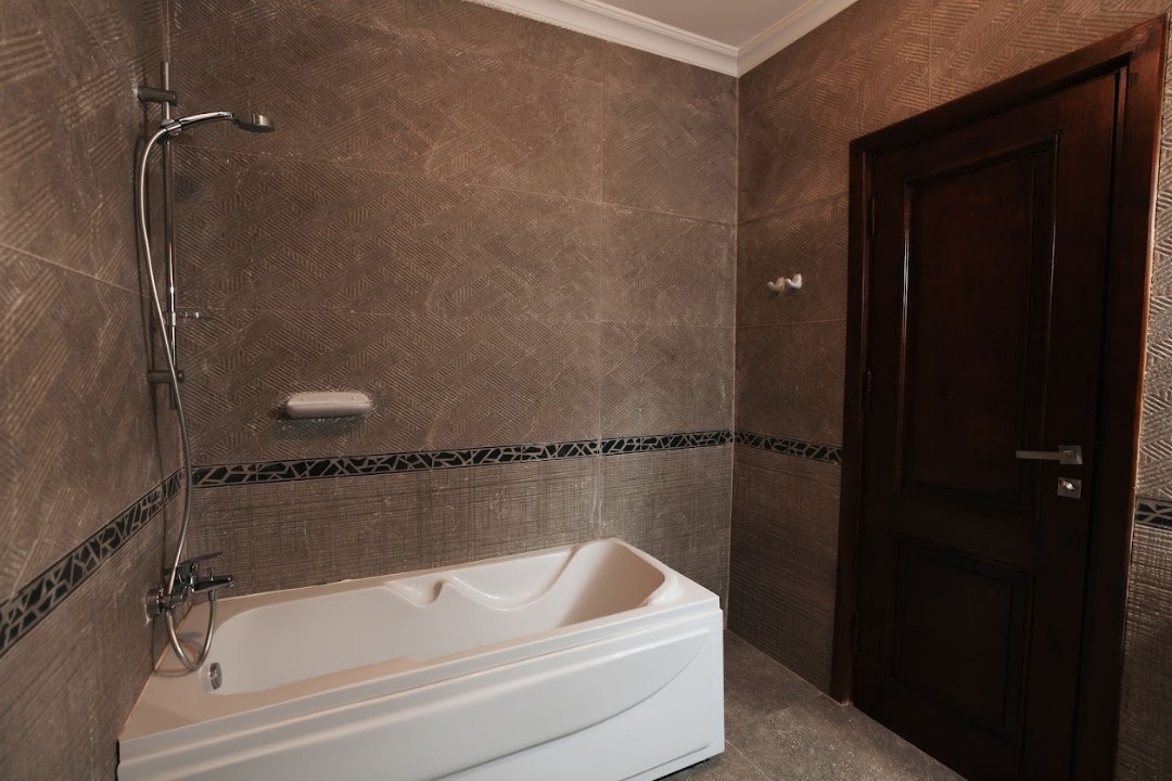 Spacious 3BR Apartment in Sheikh Zayed