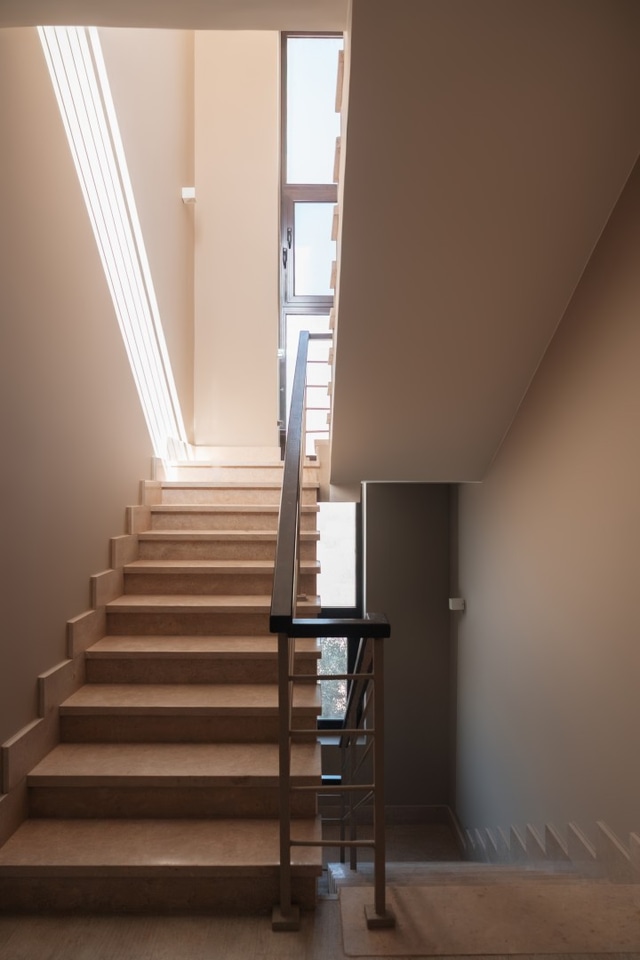 Spacious Lagoon View Villa At Joubal